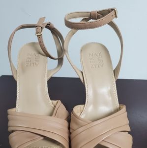 Naturalizer Sandals